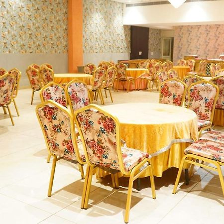Aa Hotels & Resorts Zirakpur Esterno foto