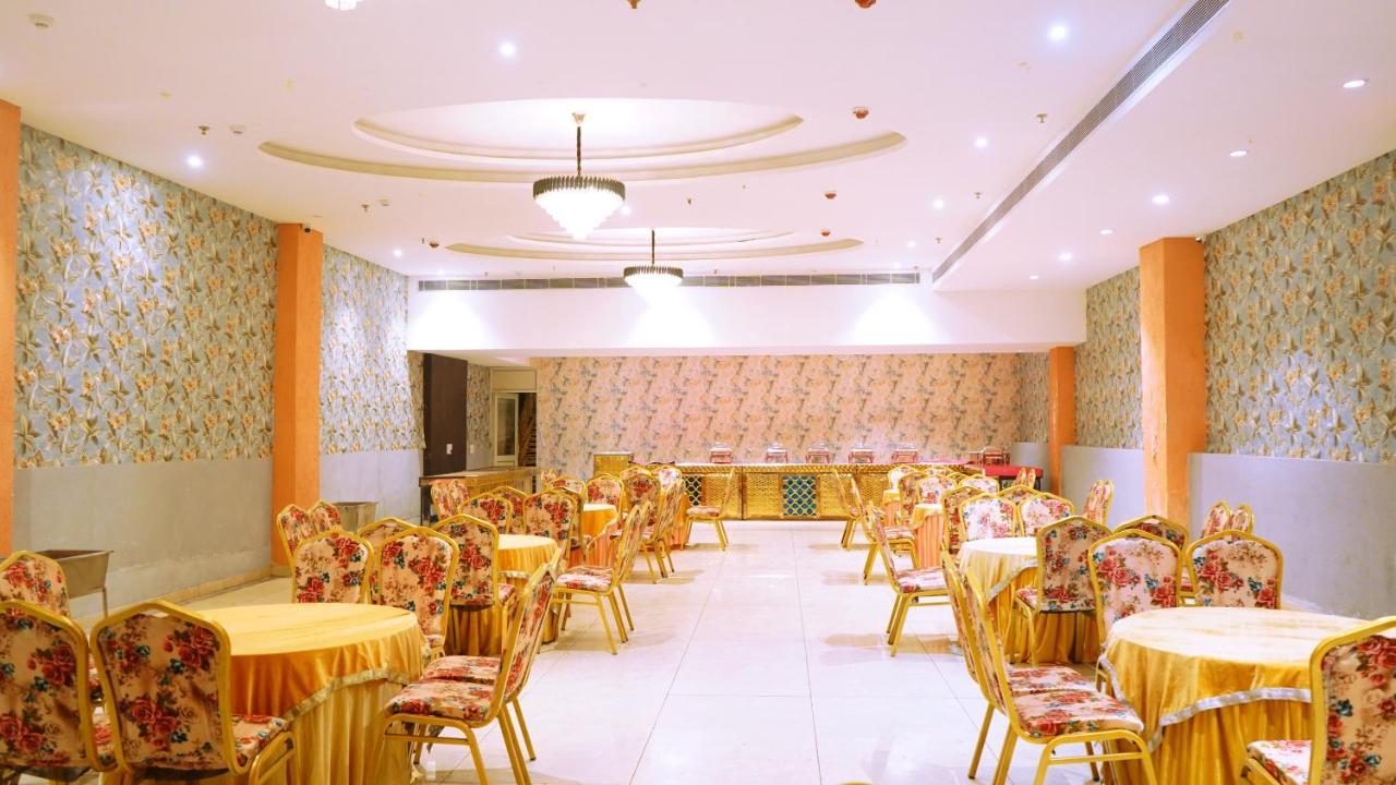Aa Hotels & Resorts Zirakpur Esterno foto