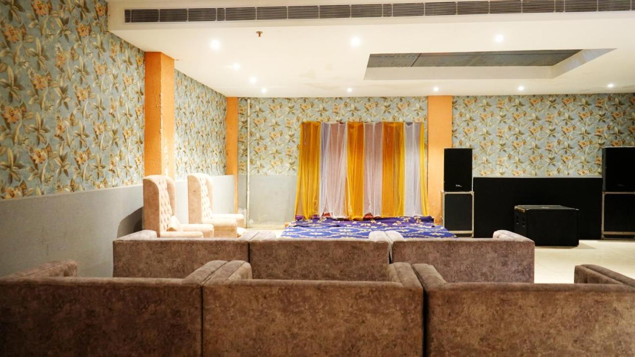 Aa Hotels & Resorts Zirakpur Esterno foto